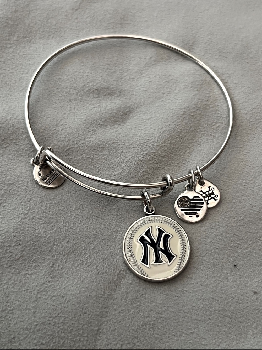 Yankees Alex and Ani bracelet